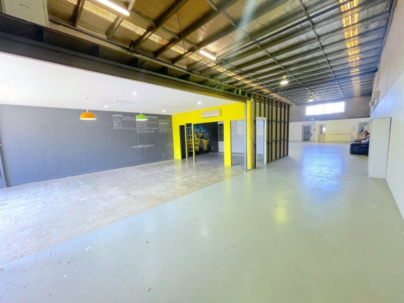 6 ERETON DRIVE, Arundel QLD 4214