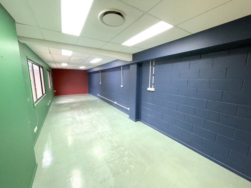 9 ENTERPRISE STREET, Molendinar QLD 4214