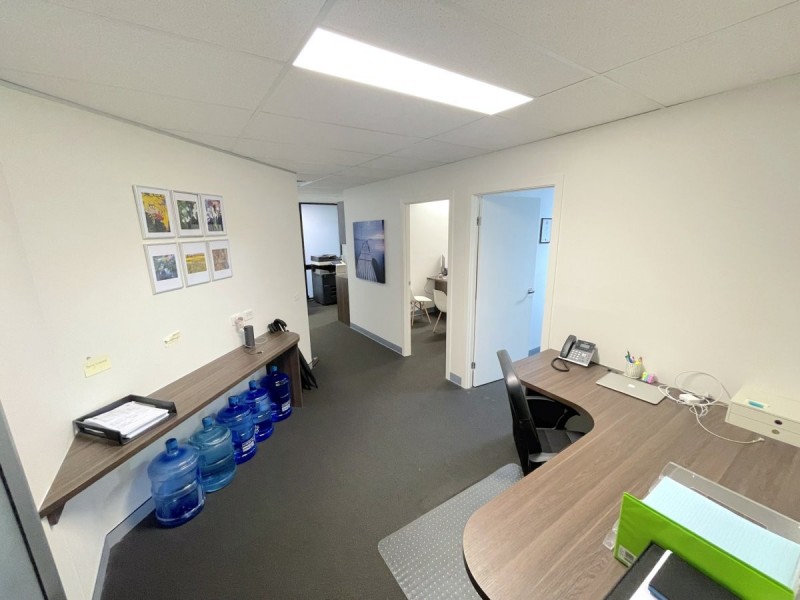 9 BAY STREET, Southport QLD 4215