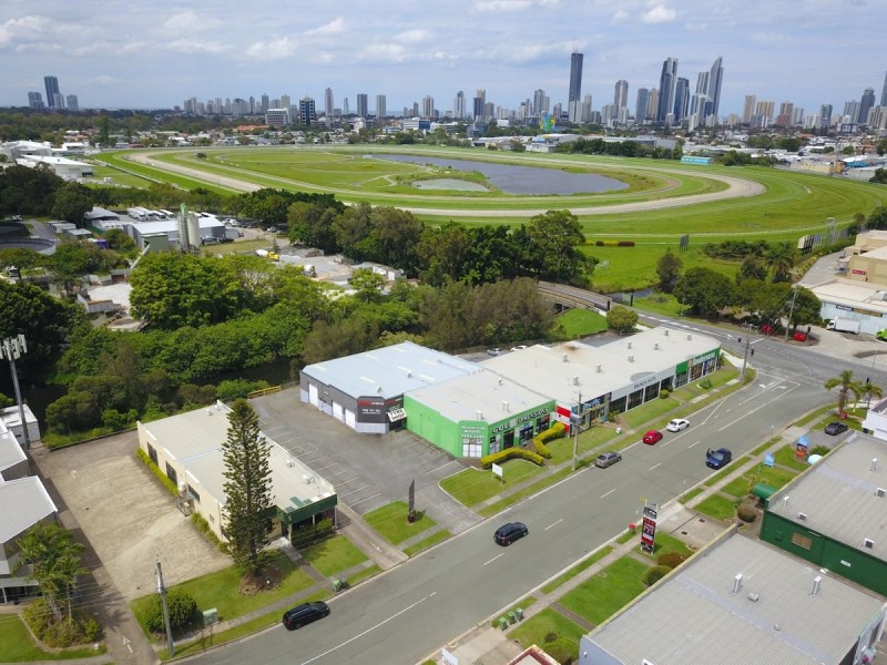 3 STRATHAIRD ROAD, Bundall QLD 4217