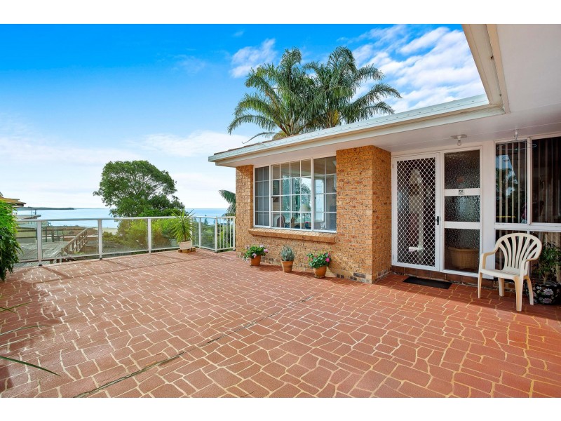 12 Mummaga Way, Dalmeny NSW 2546