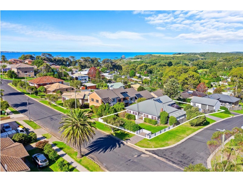 14 Tilba Street, Narooma NSW 2546