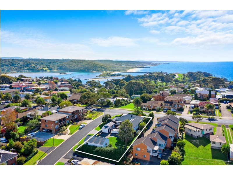 14 Tilba Street, Narooma NSW 2546