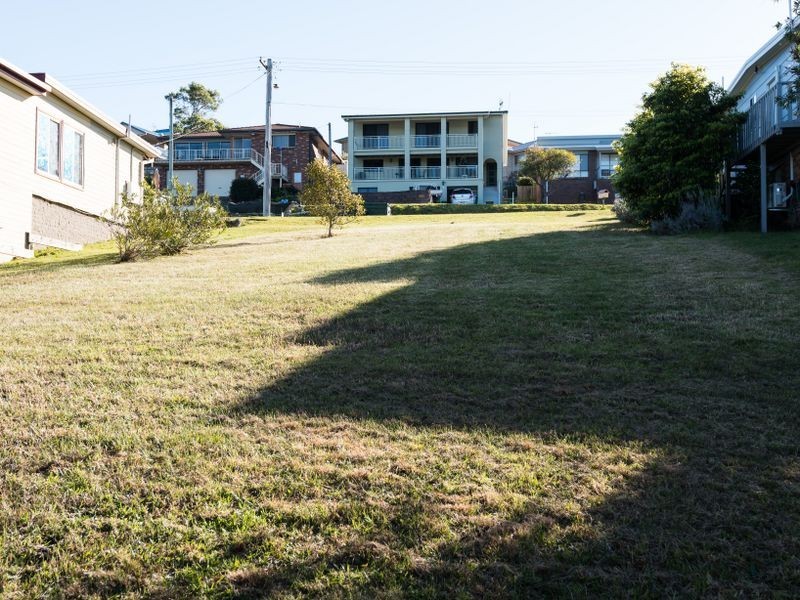 12 Baldwin Avenue, Kianga NSW 2546