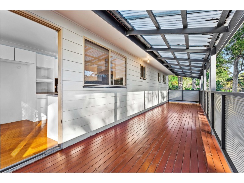 33 Goolara Avenue, Dalmeny NSW 2546