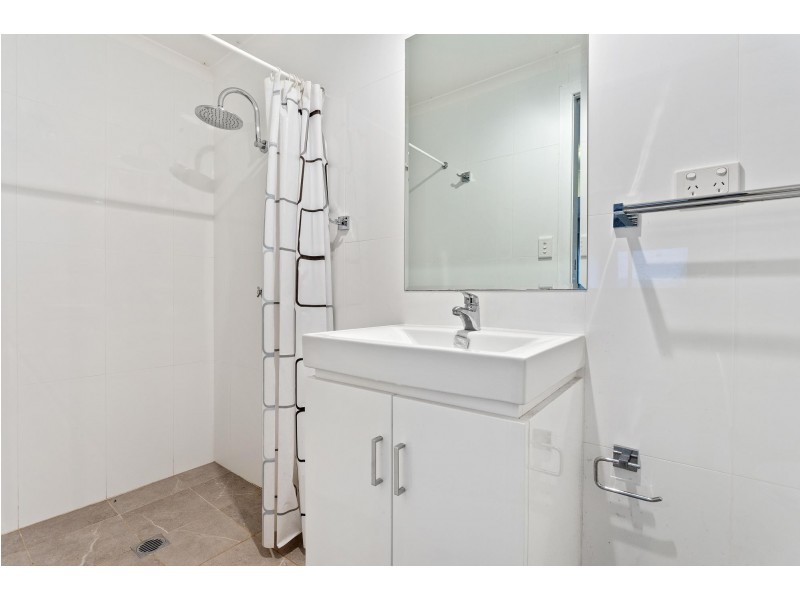 33 Goolara Avenue, Dalmeny NSW 2546