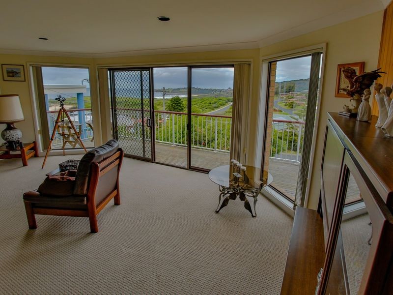 18 Sunnyside Crescent, Kianga NSW 2546