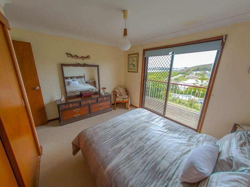 18 Sunnyside Crescent, Kianga NSW 2546