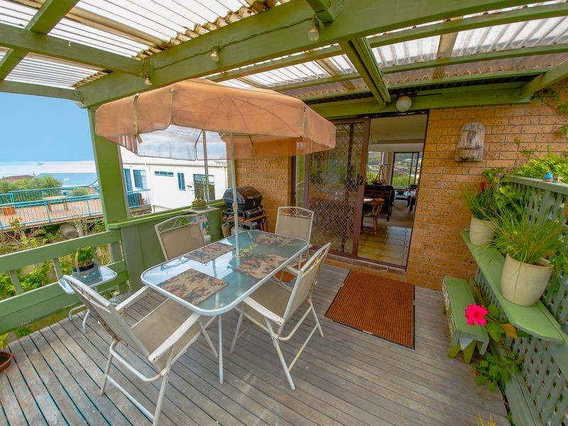 18 Sunnyside Crescent, Kianga NSW 2546