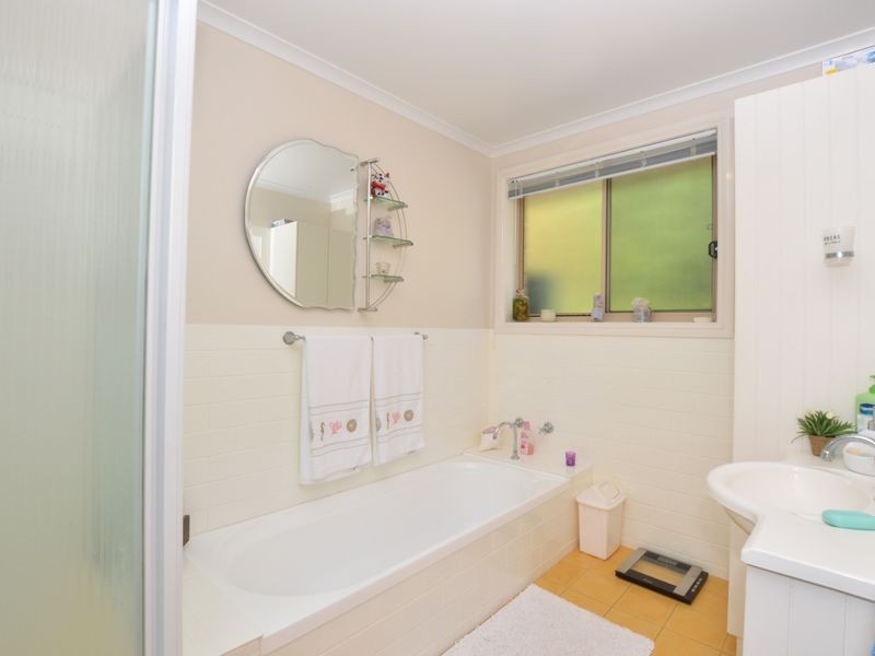 11 Dawn Parade, Kianga NSW 2546