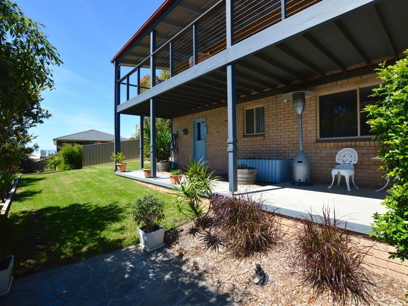 11 Dawn Parade, Kianga NSW 2546