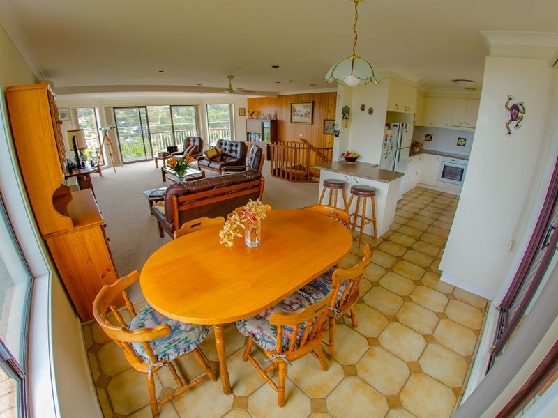 18 Sunnyside Crescent, Kianga NSW 2546