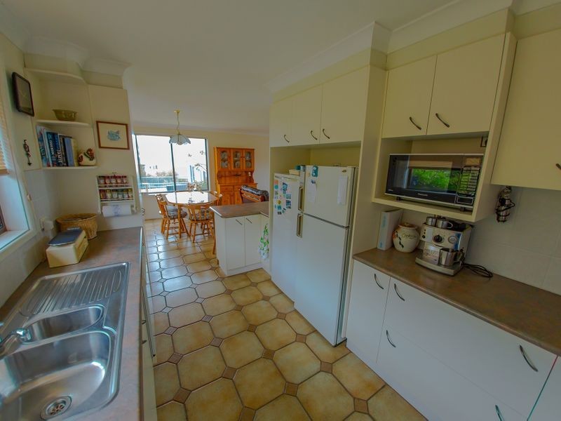 18 Sunnyside Crescent, Kianga NSW 2546