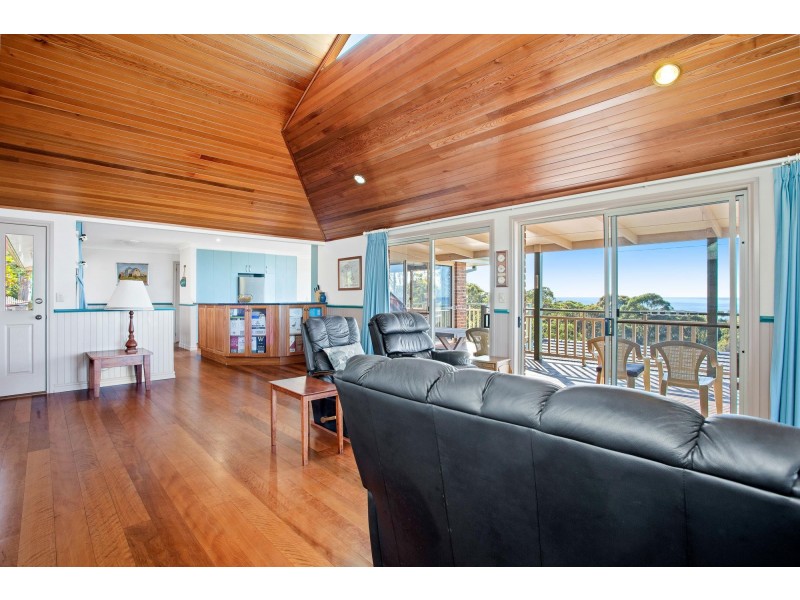 15 Dawn Parade, Kianga NSW 2546