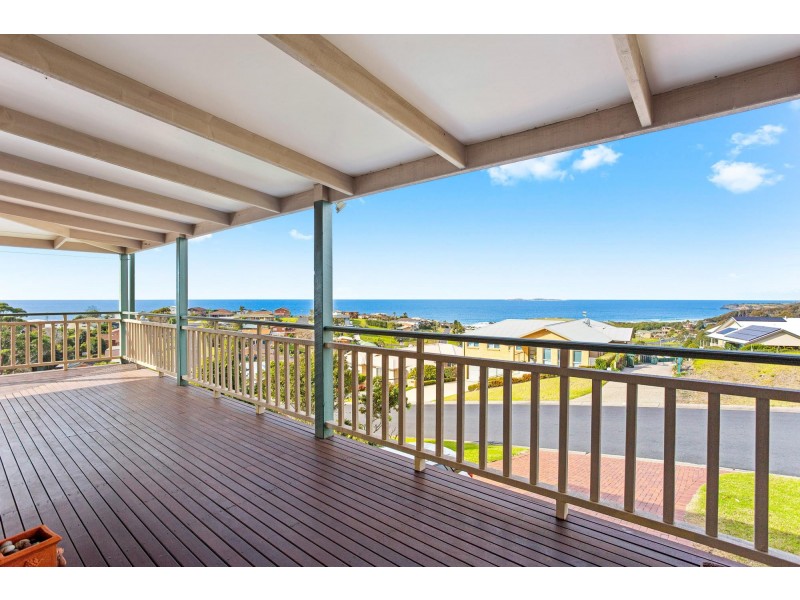 15 Dawn Parade, Kianga NSW 2546