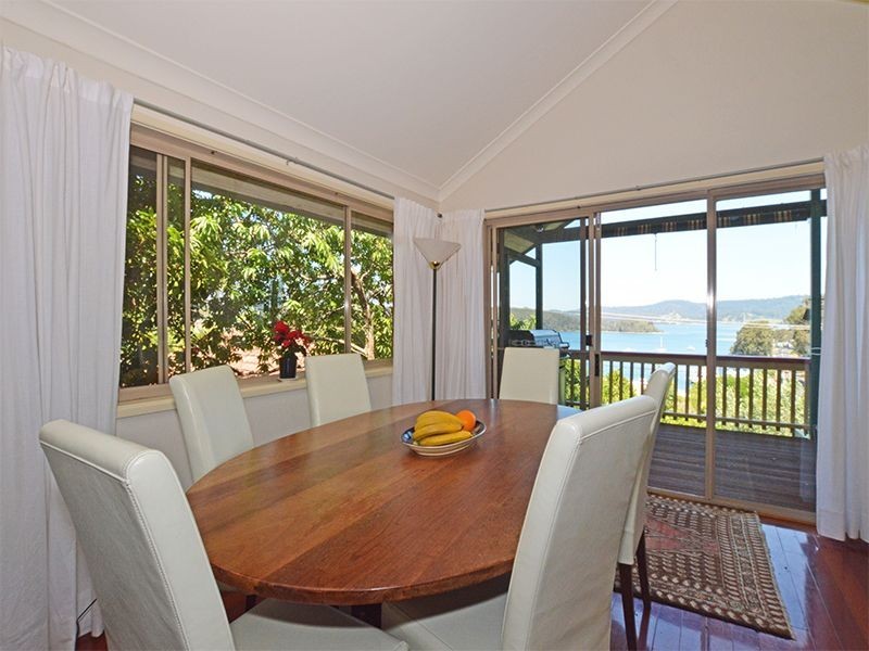 11 Taylor Street, Narooma NSW 2546