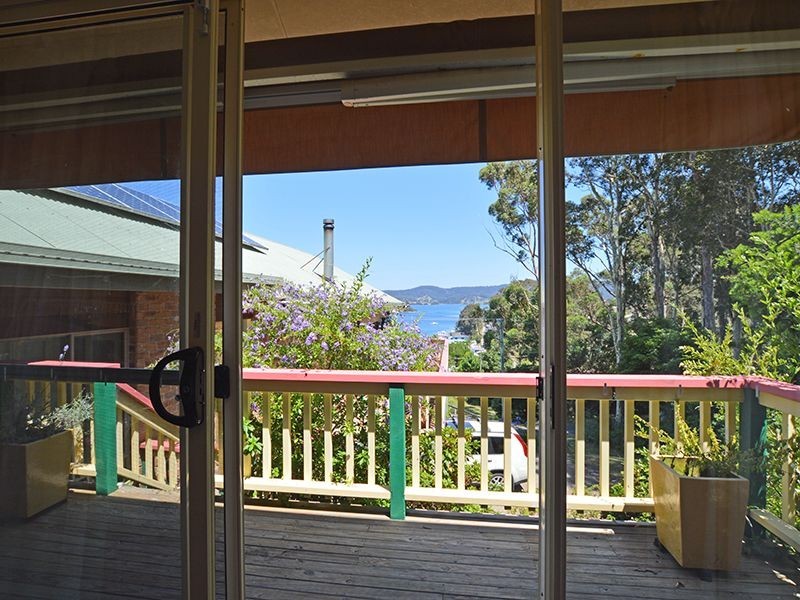 11 Taylor Street, Narooma NSW 2546