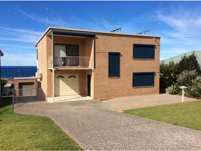 38 Hillside Crescent, Kianga NSW 2546