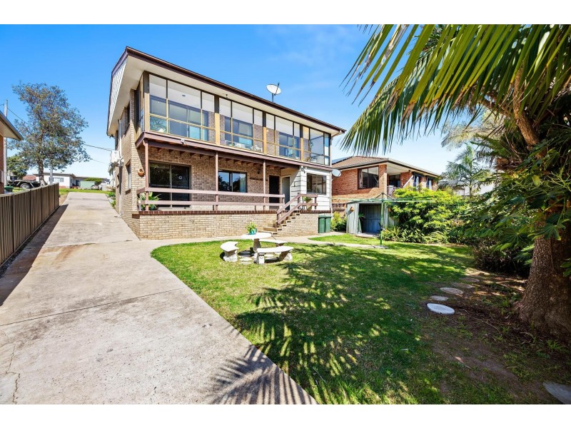 5 Lakeside Drive, Kianga NSW 2546