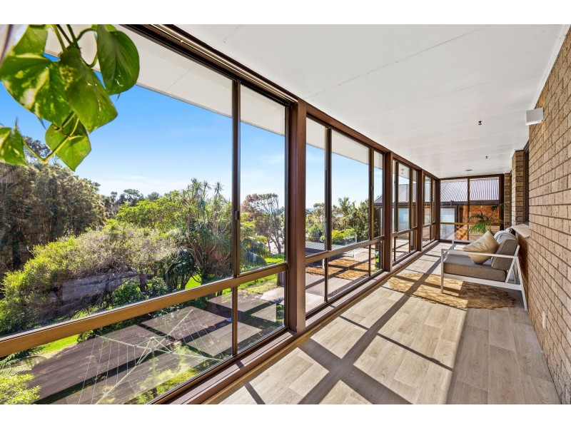 5 Lakeside Drive, Kianga NSW 2546