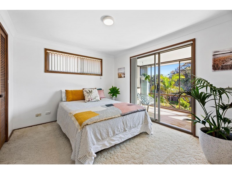 5 Lakeside Drive, Kianga NSW 2546