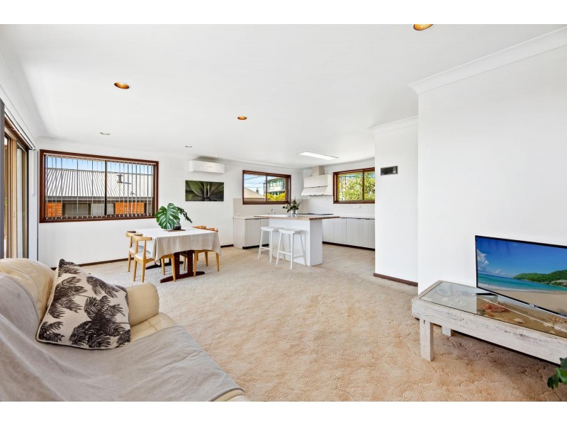 5 Lakeside Drive, Kianga NSW 2546