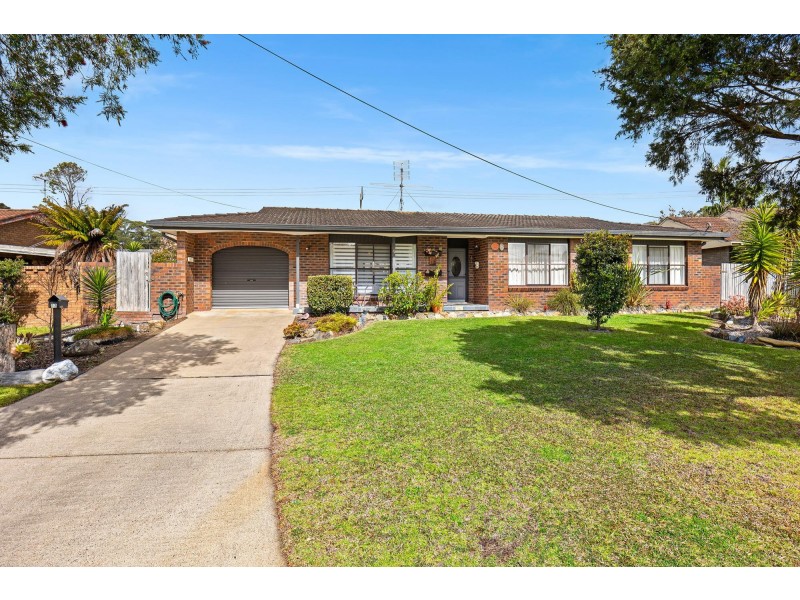 12 Myuna st, Dalmeny NSW 2546