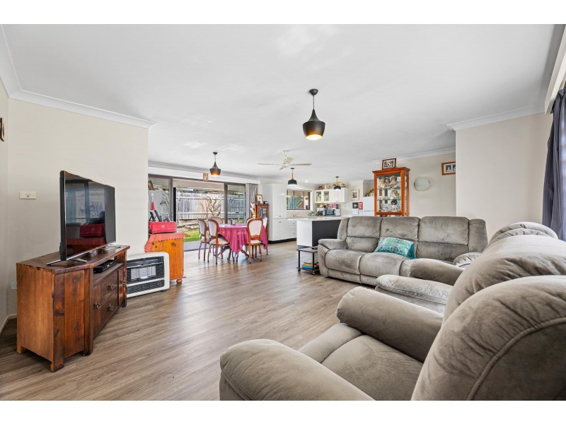 12 Myuna st, Dalmeny NSW 2546