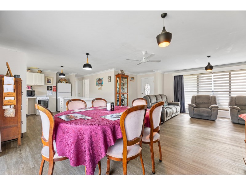 12 Myuna st, Dalmeny NSW 2546
