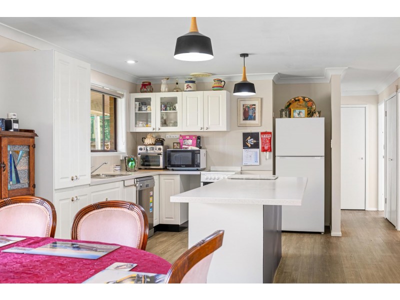 12 Myuna st, Dalmeny NSW 2546