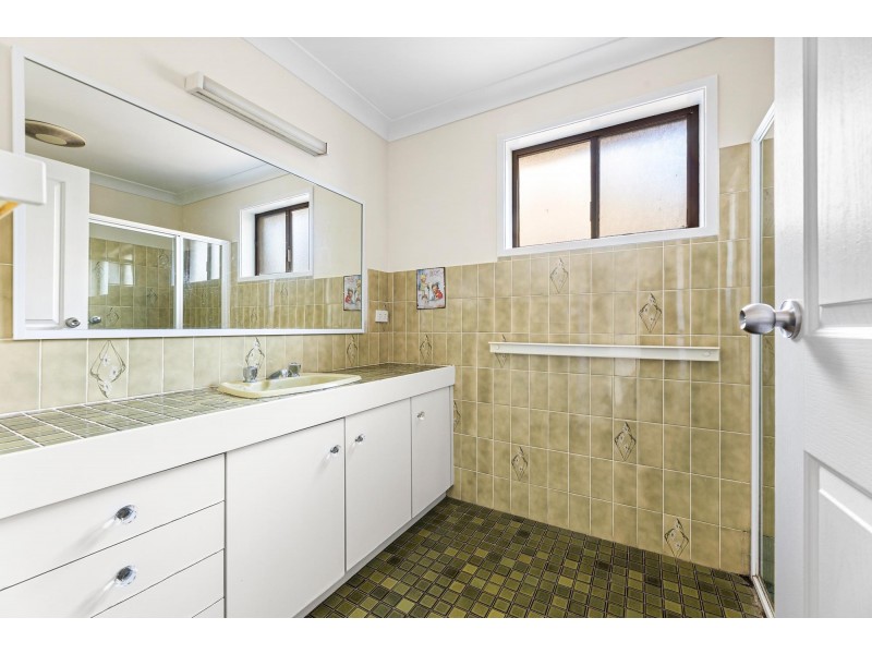 12 Myuna st, Dalmeny NSW 2546