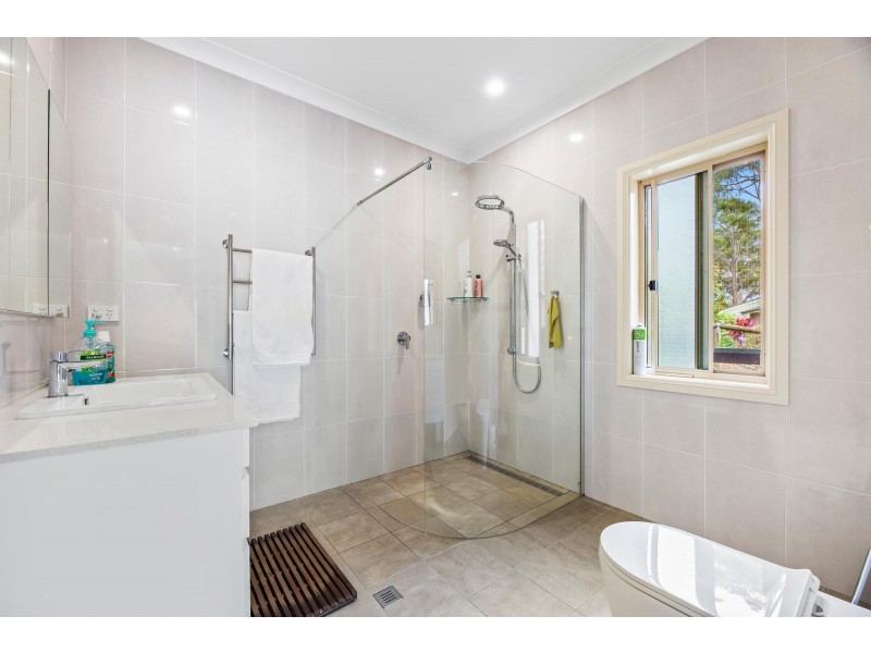 38 Warbler Crescent, North Narooma NSW 2546