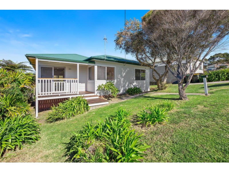 8 Ernest Street, Dalmeny NSW 2546
