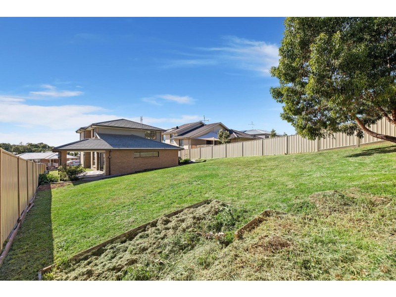 8 Dulip Close, Dalmeny NSW 2546
