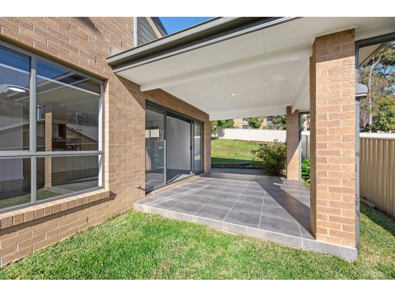 8 Dulip Close, Dalmeny NSW 2546