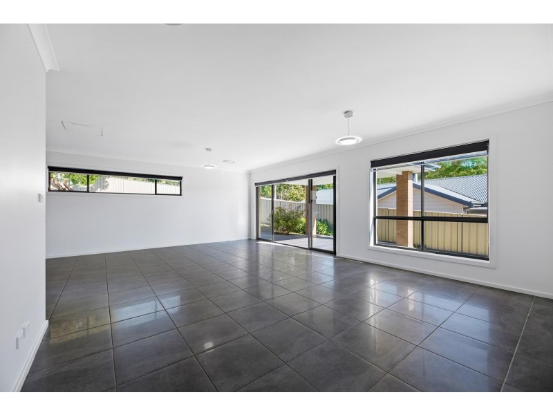 8 Dulip Close, Dalmeny NSW 2546