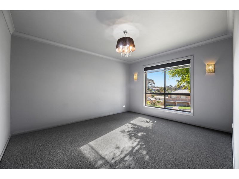 8 Dulip Close, Dalmeny NSW 2546
