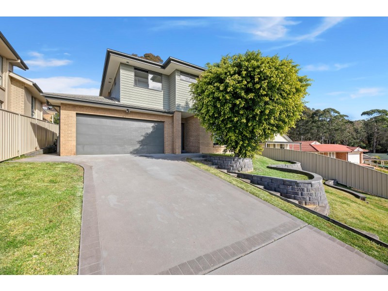 8 Dulip Close, Dalmeny NSW 2546