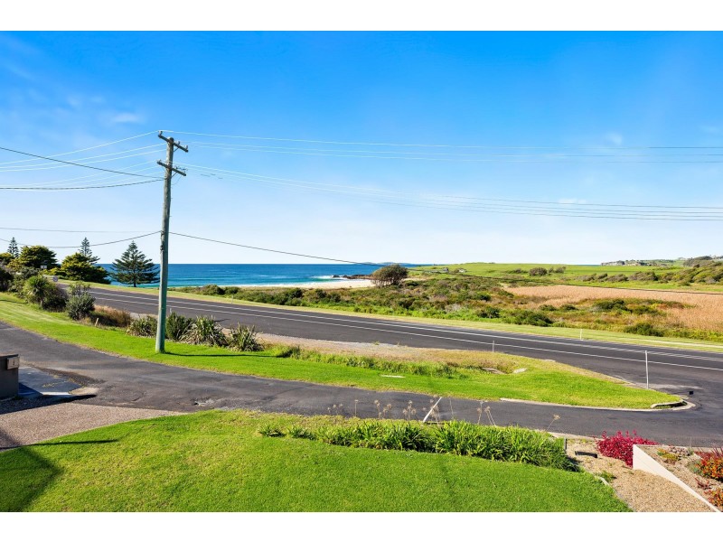 105 Dalmeny Drive, Kianga NSW 2546