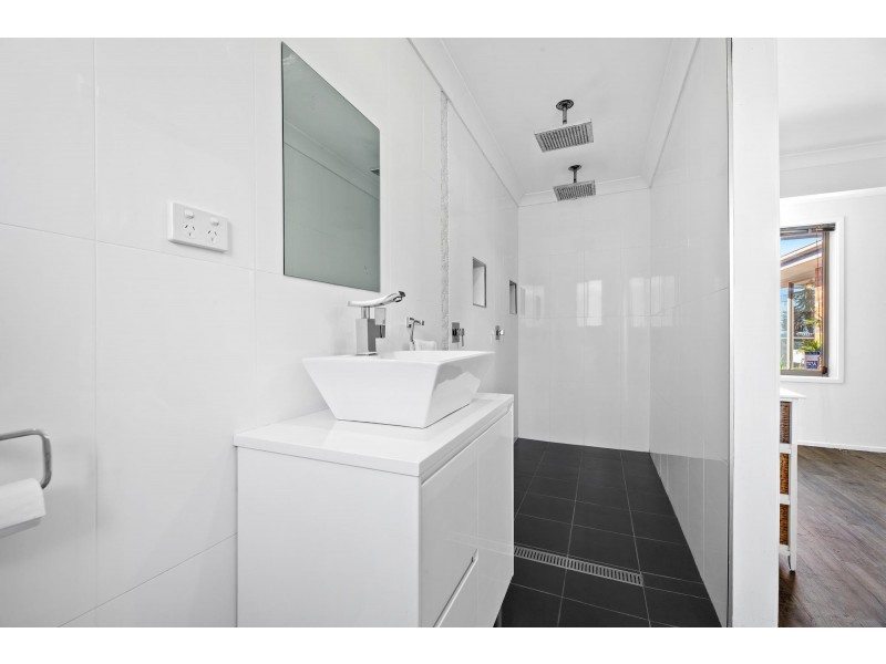 105 Dalmeny Drive, Kianga NSW 2546