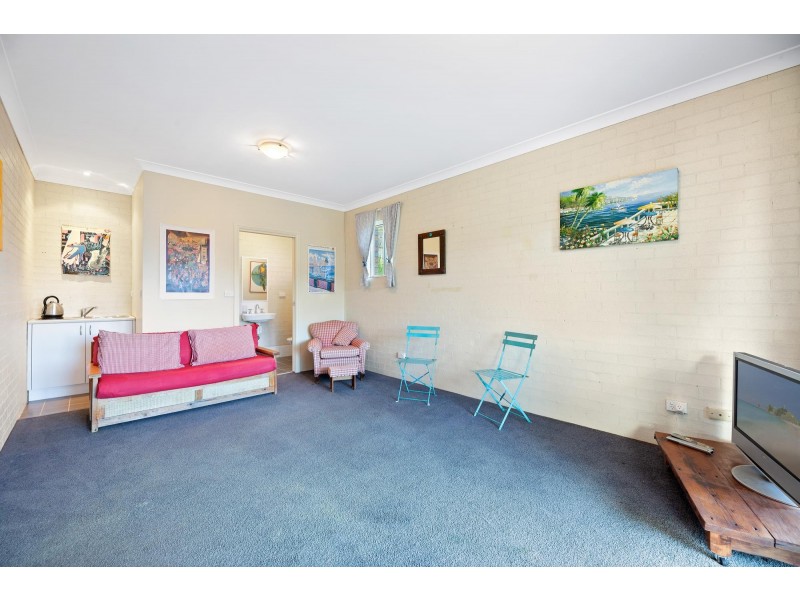 9 Creighton Parade, North Narooma NSW 2546