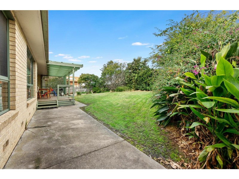 8 George Place, Dalmeny NSW 2546