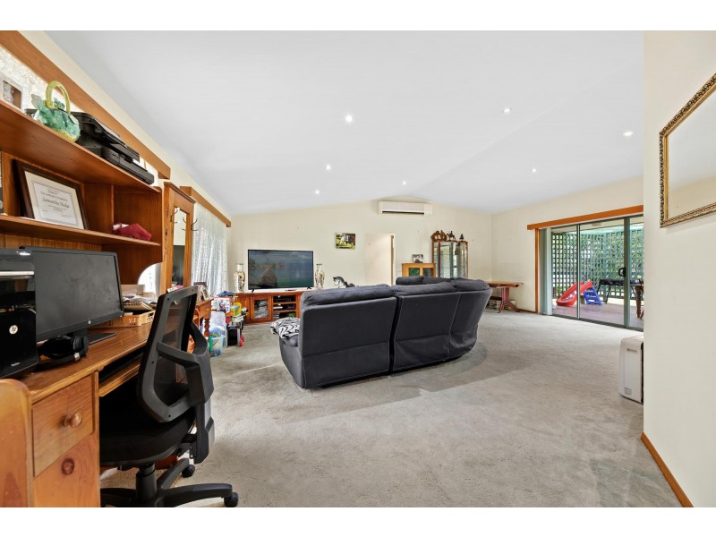 8 George Place, Dalmeny NSW 2546