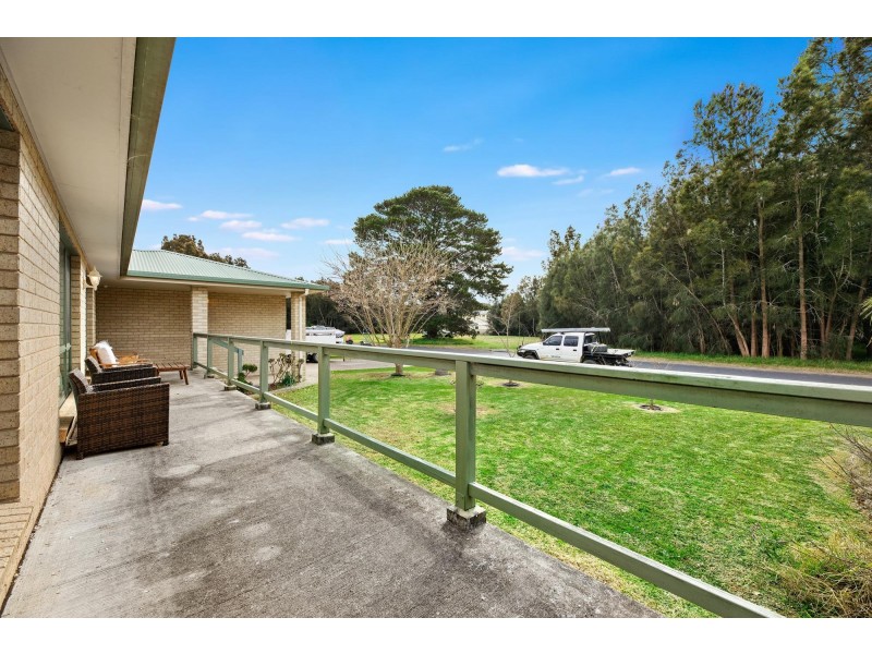 8 George Place, Dalmeny NSW 2546