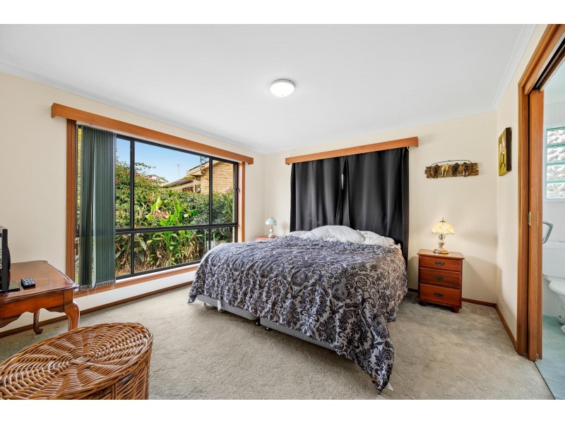 8 George Place, Dalmeny NSW 2546