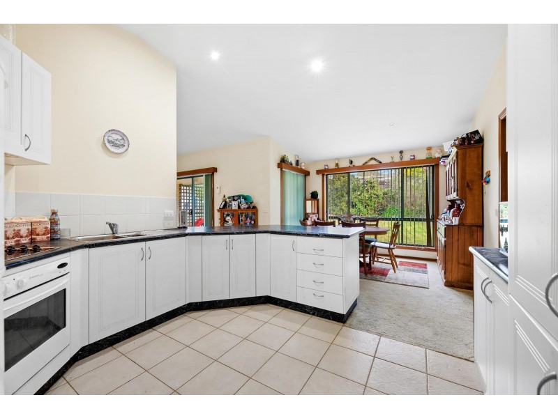 8 George Place, Dalmeny NSW 2546