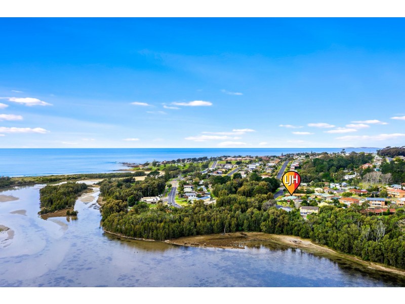 8 George Place, Dalmeny NSW 2546