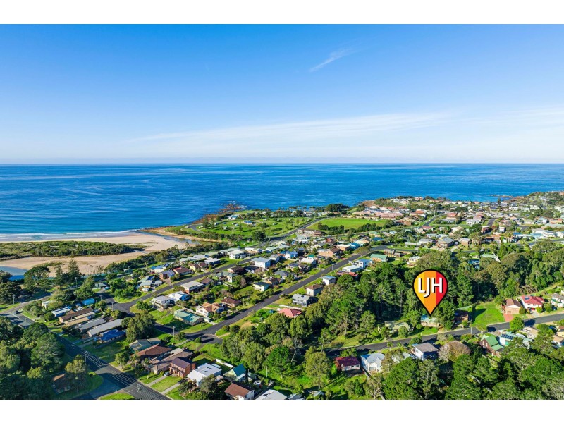 6 Thomson Parade, Dalmeny NSW 2546