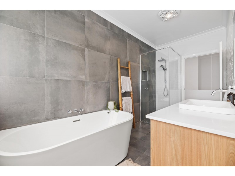 3 Creighton Parade, North Narooma NSW 2546