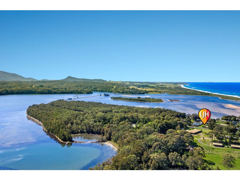 7 Wallaga Lake Road, Wallaga Lake Heights NSW 2546